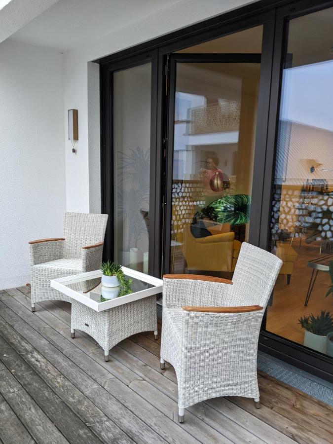 Either Private 2B2B Or Shared 1B1B, Luxury, Bright, Spacious Berlin Bagian luar foto