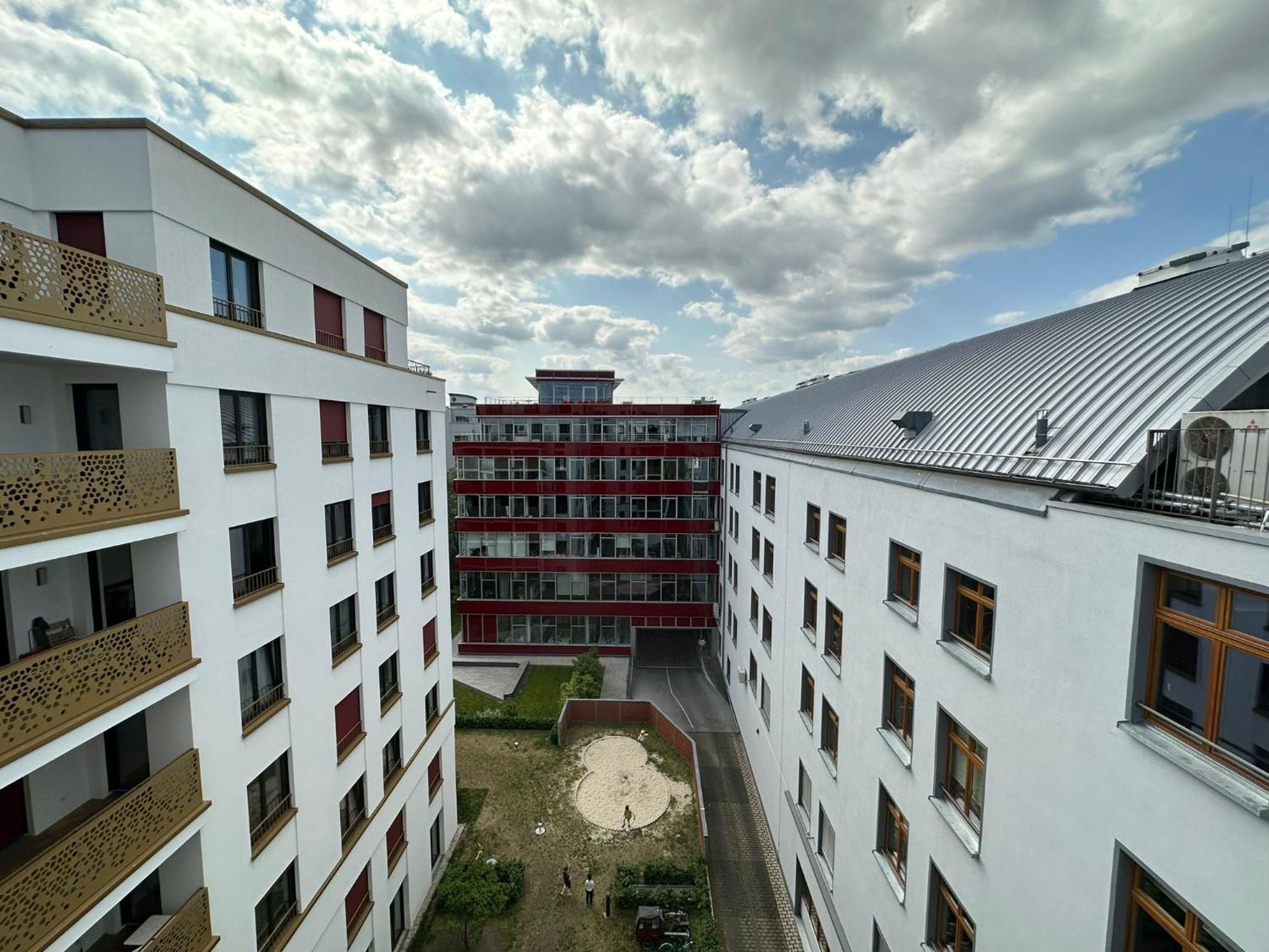 Either Private 2B2B Or Shared 1B1B, Luxury, Bright, Spacious Berlin Bagian luar foto